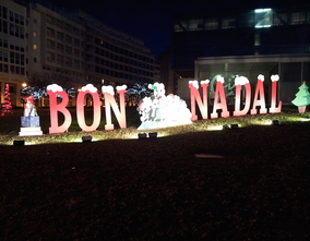 Benidorm welcomes Christmas with a bang and the grand opening from the Plaza del Ayuntamiento.